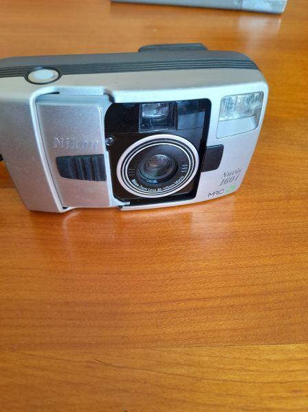 Ancien appareil photo novis 160 i