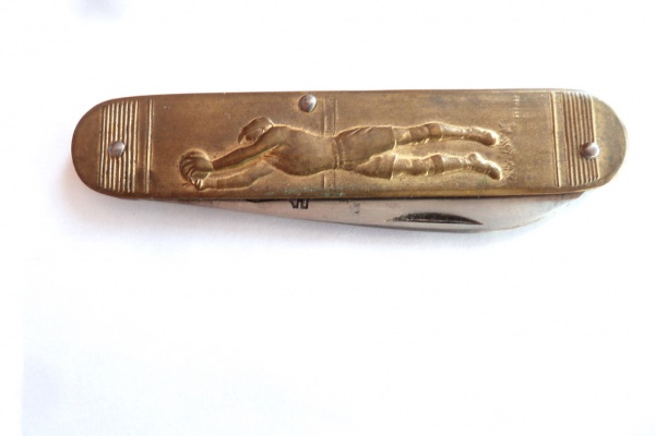 Vente Ancien couteau "coursolle" thème sportif