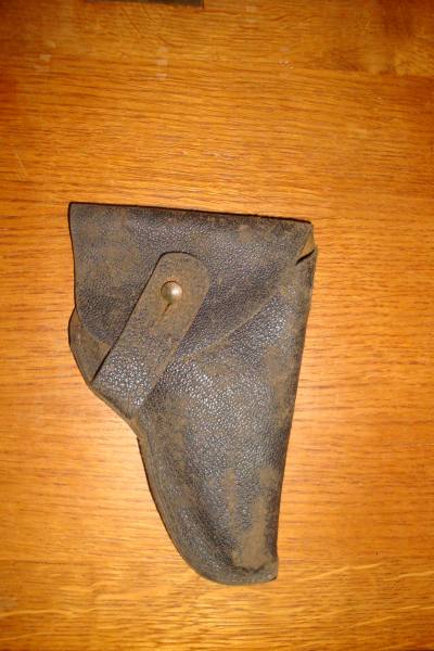 Ancien &eacute;tuis en cuir