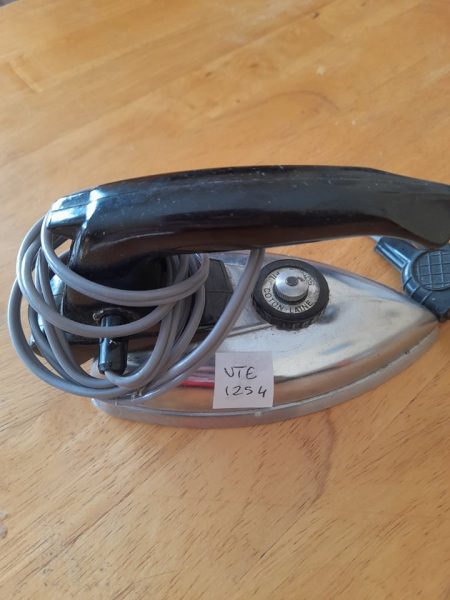 Ancien fer a repasser