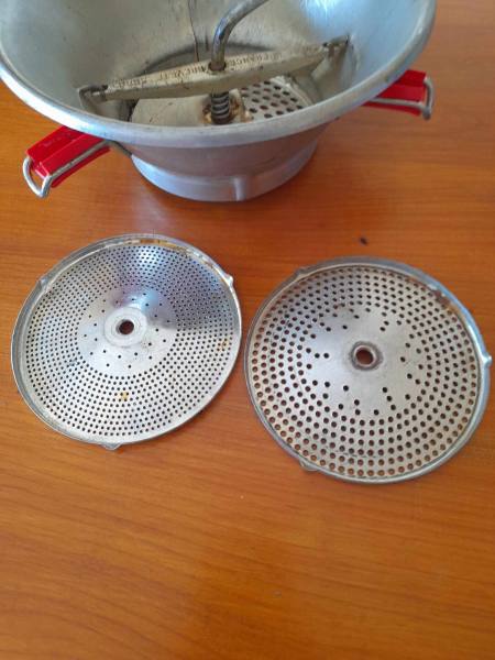 Vente Ancien moulin &agrave; l&eacute;gume guillouard &agrave; nantes