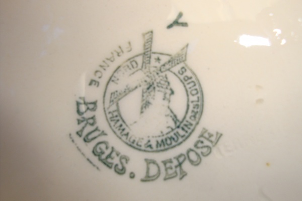 Ancien service de toilette pas cher