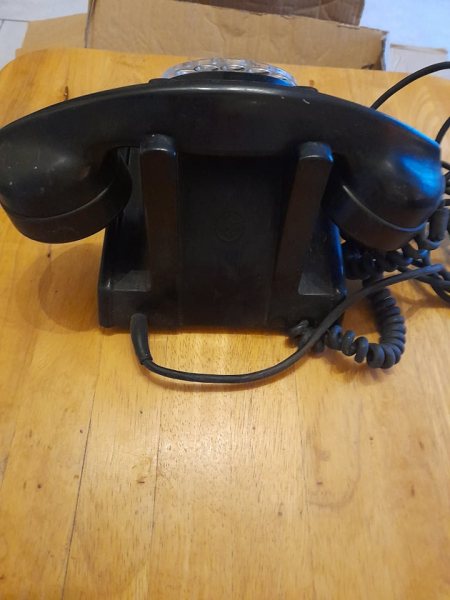 Vente Ancien téléphone en bakélite gdd
