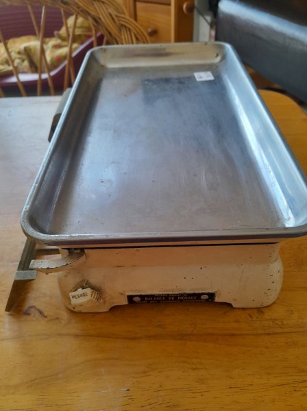 Vente Ancienne balance de m&eacute;nage t&eacute;raillon