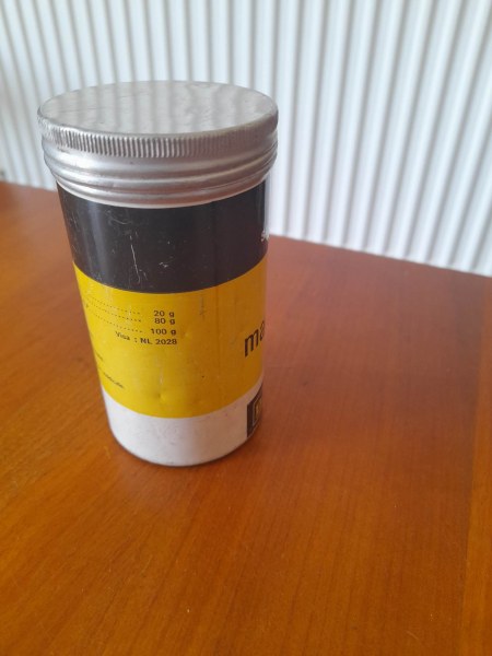 Ancienne boite en alumignium magn&eacute;sium infantile pas cher