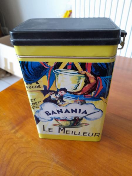 Annonce Ancienne boite en m&eacute;tal publicitaire banania