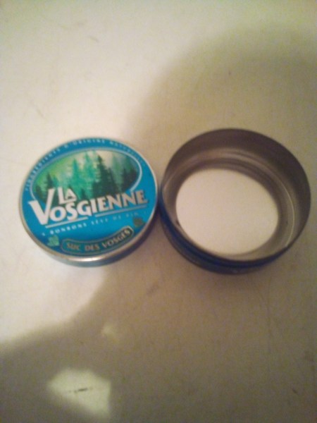 Vente Ancienne boite m&eacute;tal "bonbon la vosgienne"