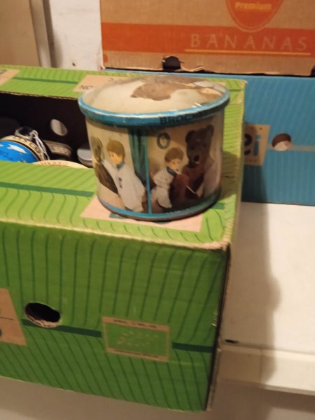 Ancienne boite m&eacute;tal bonne nuit les petits