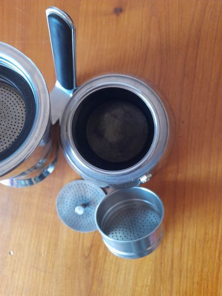 Ancienne cafeti&egrave;re &agrave; main pas cher