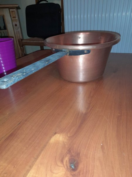 Ancienne casserole en cuivre