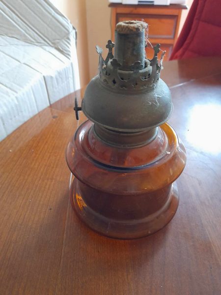 Ancienne petite lampe &agrave; p&eacute;trole pas cher