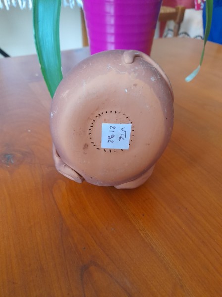 Ancienne tirelire &agrave; casser - h&eacute;rrisson" pas cher