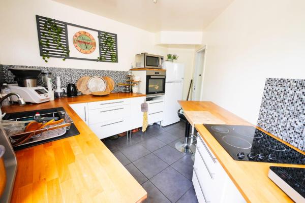 Appartement 5 pi&egrave;ces 95 m&sup2; avec 3 fa&ccedil;ades pas cher