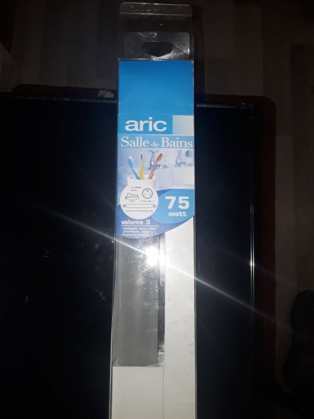 Applique eclairage salle de bain