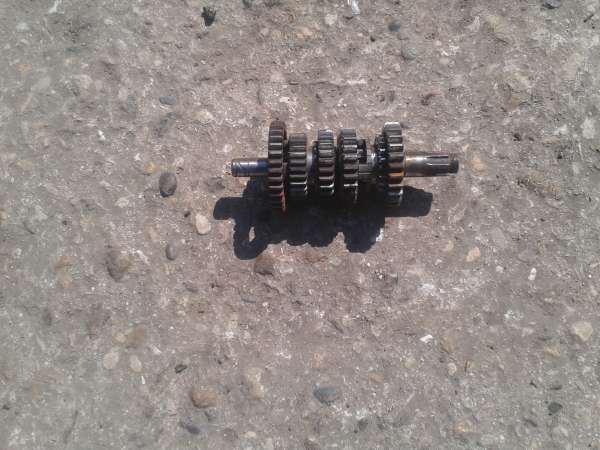 Arbre secondaire yamaha 600 ténéré 1986