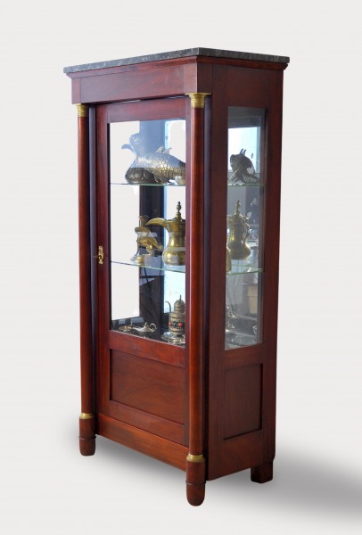 Argentier vitrine style empire en acajou