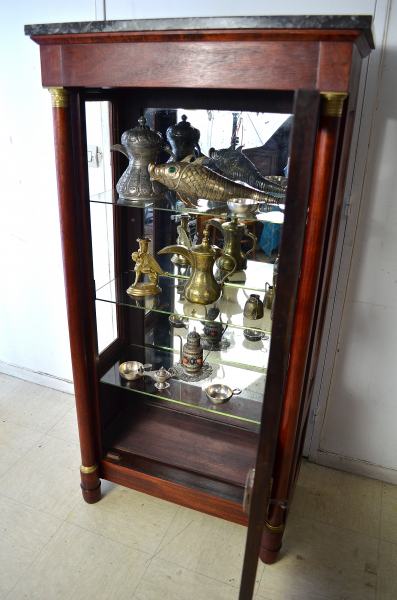 Argentier vitrine style empire en acajou pas cher