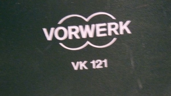 Aspirateur vorwerck vk 121 avec ses accessoires pas cher