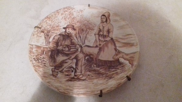 Assiette décorative en porcelaine " castelroux "n5