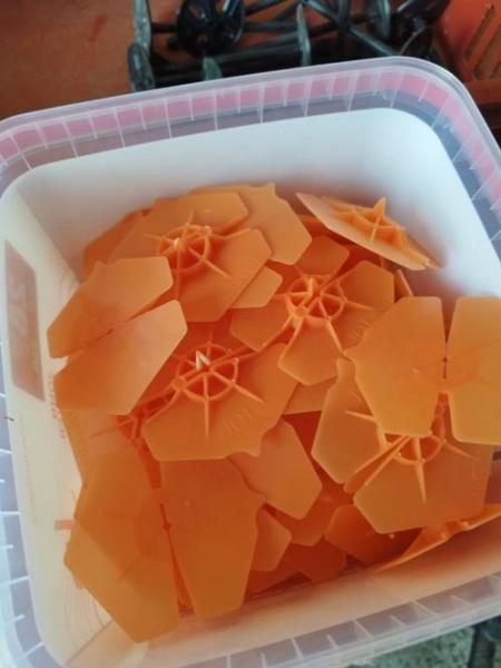 Attache isolation 100 pièces : 5 € pas cher