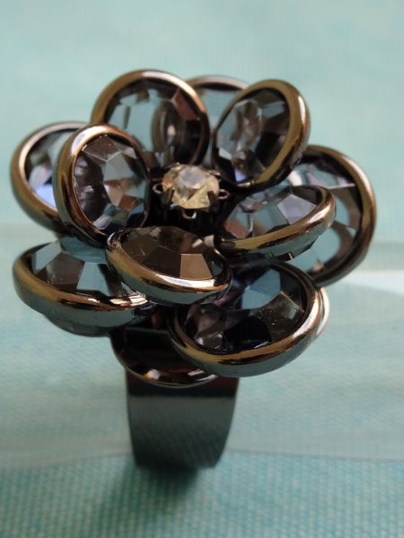 Bague fleur noire