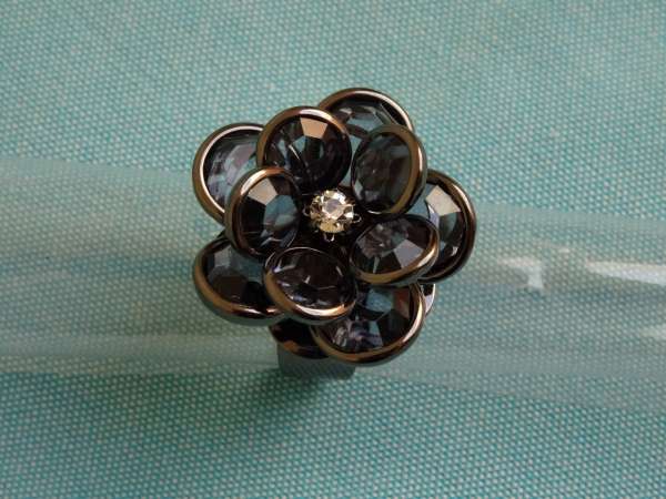 Bague fleur noire pas cher