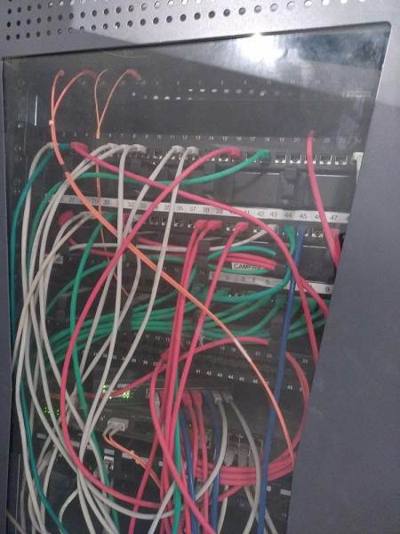 Annonce Baies de brassage, switchs, firebox et firewall