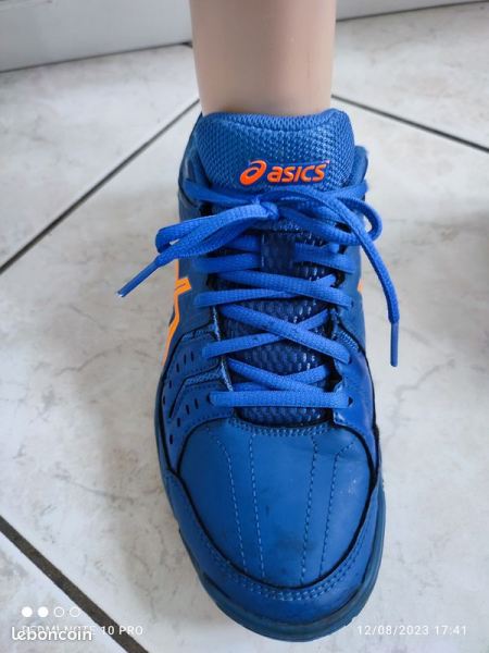 Vente Baskets asics bleu  taille 39