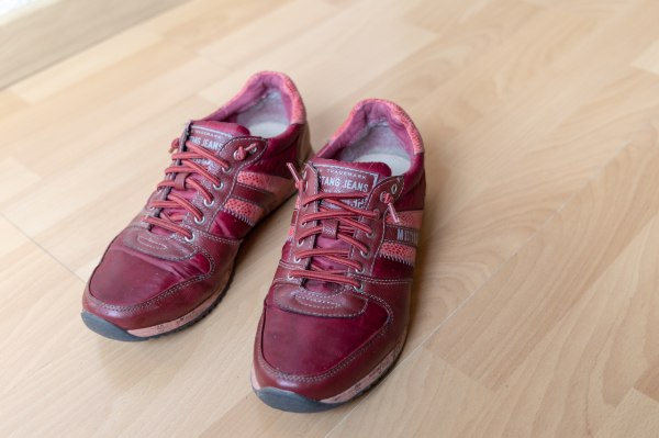 Baskets de ville rouges