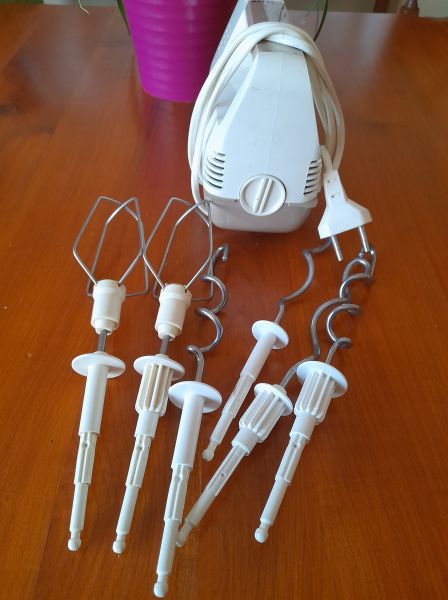 Batteur &eacute;lectrique moulinex electronic type 680 pas cher