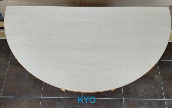 Vente Baumann france, table ronde demi-lune bois naturel