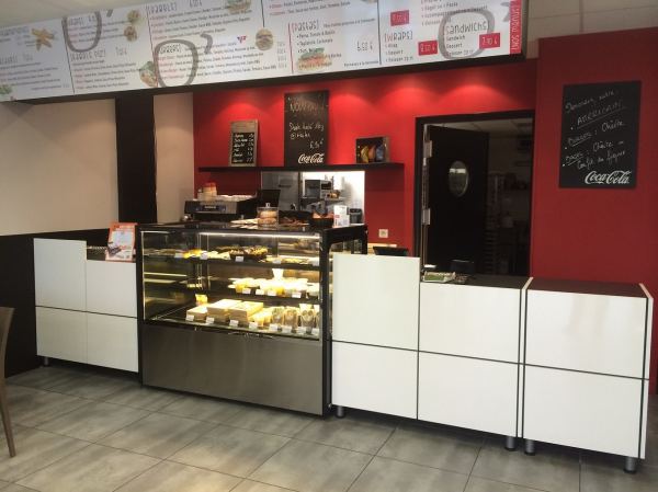 Annonce Belle vitrine r&eacute;frig&eacute;r&eacute;e service arri&egrave;re en promo