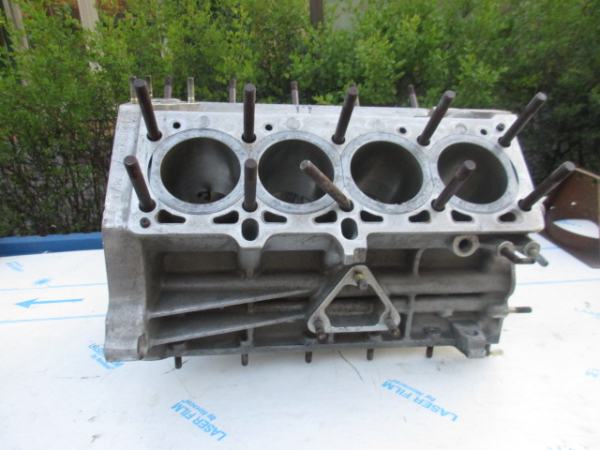 Annonce Bloc moteur exp&eacute;rimental ferrari type f121a