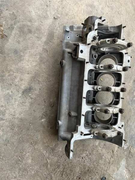 Annonce Bloc moteur maserati indy 4700