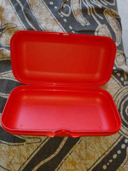 Boite à goutter tupperware rouge étoile argentée pas cher