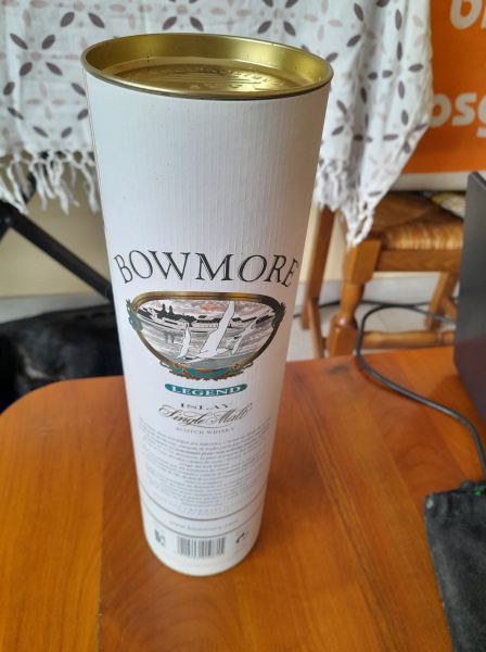 Vente Boite carton et m&eacute;tal vide whisky bowmore legend