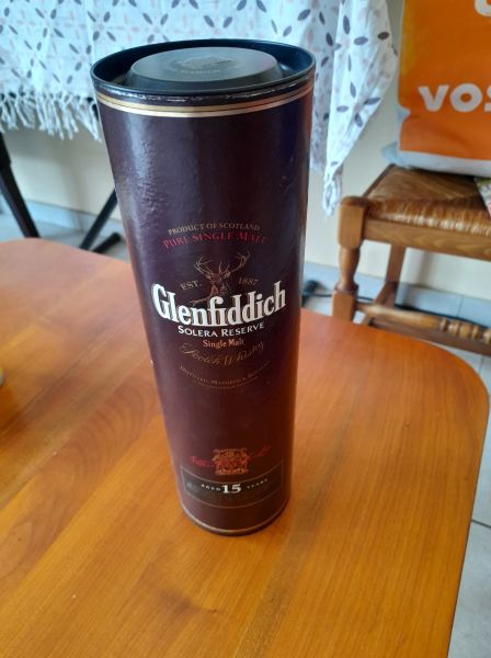 Boite carton et m&eacute;tal vide whisky glenfiddich