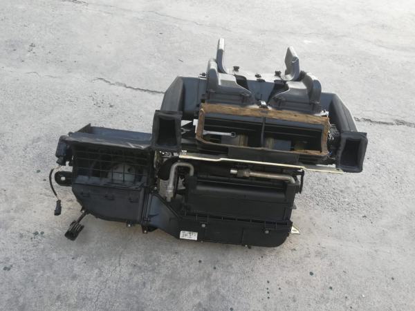 Annonce Bo&icirc;te chauffante pour maserati 3200 gt