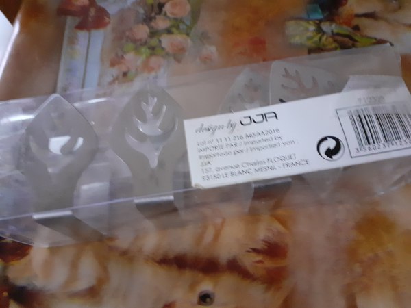 Boite de 4 pinces &agrave; nappe