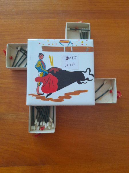 Boite de  range allumette fa&iuml;ence et carton