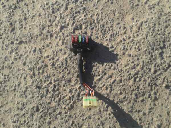 Boite fusible triumph 900 tiger 1998