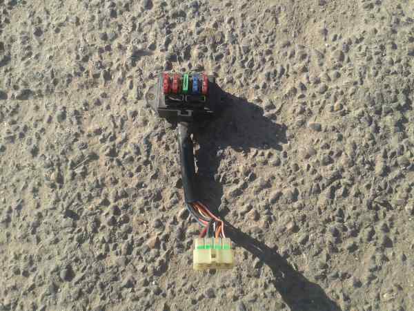 Vente Boite fusible triumph 900 tiger 1998