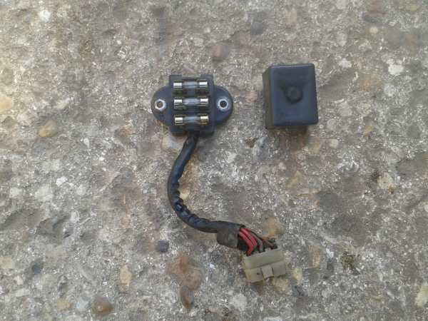 Vente Boite fusible type g honda cb 750 four 1978