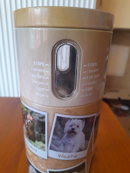 Annonce Boite métal publicitaire royal canin