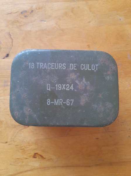 Boite m&eacute;tallique vide "18 traceurs de culot"