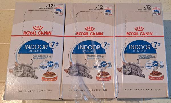 3 boîtes (36 sachets royal canin indoor 7 ans et +
