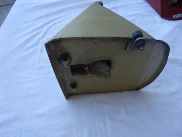 Vente Boitier de phare droit pour maserati merak