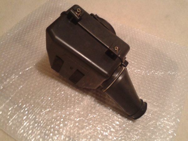 Vente Boitier filtre a air neuf suzuki 125 gsxs 2022