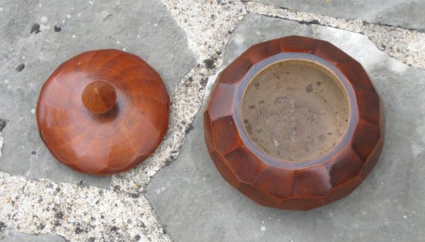 Annonce Bonbonni&egrave;re vintage en bois vernis