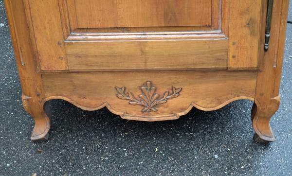 Annonce Bonnetière bicentenaire de style louis xv en chêne